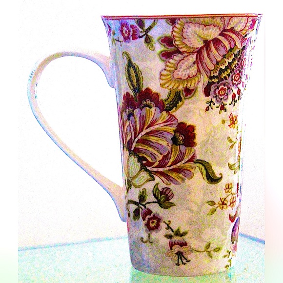 222 FIFTH GABRIELLE CREAM TALL LATTE MUG CUP COFFEE - Picture 3 of 5